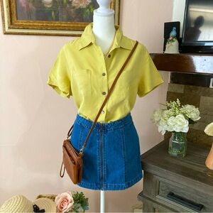 Vintage Butter Yellow Button Down Collared Shirt